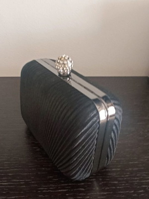 Τσαντάκι βραδινό clutch σαν καινούργιο, μαύρο