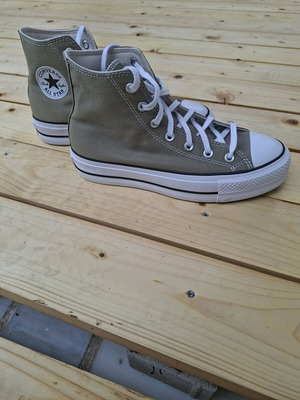 All star Converse χακί σαν καινούργια, νούμερο 40