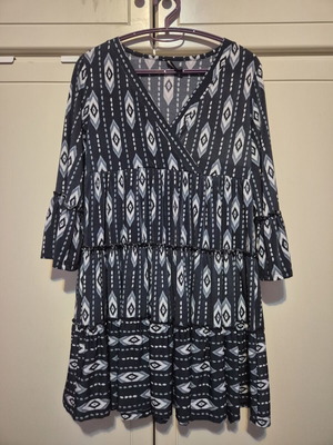 Noobass printed mini dress like new, XS, geometric pattern