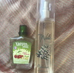 Varens Cherries Pistachio and Dust and Cream Pistachio Mist set like new