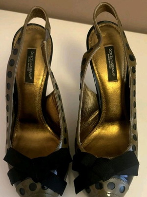 Vintage Dolce &Gabanna γόβες μεταχειρισμένες λουστρίνι μπεζ με μαύρο 37,5