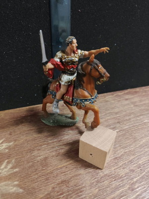 Caesar figure and horse new