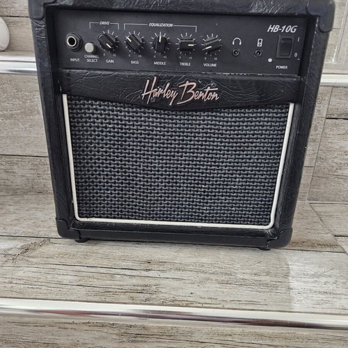 Harley Benton HB-10G guitar amplifier