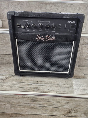 Harley Benton HB-10G guitar amplifier