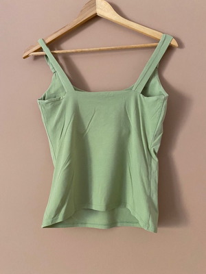 Rachel top size M light green in excellent condition