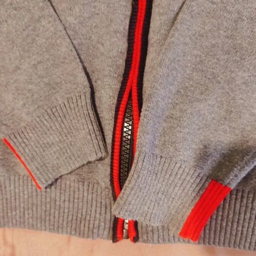 Boys' gray zip-up jacket like new, 12 years old