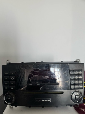 Mercedes-Benz Audio 20 radio CD player used A 203 870 50 89