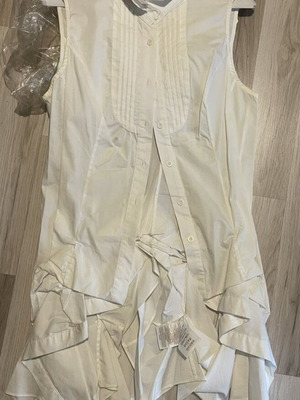Guess sleeveless tuxedo shirt like new, white, size L