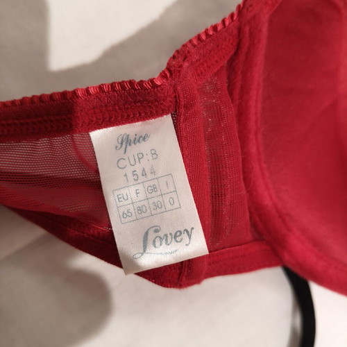 Venus Victoria bra set like new, black and red