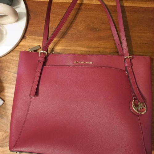 Michael Kors leather shoulder bag cherry color like new