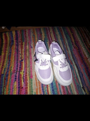 Kuromi kids sneakers like new, white/purple, size 35