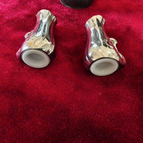 Vintage swan salt and pepper set like new, silver finish