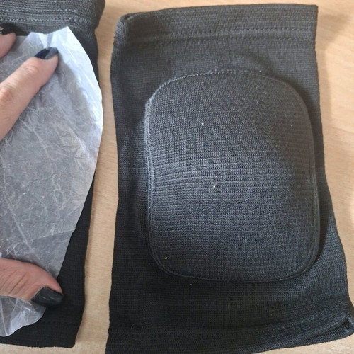 Knee pads new with reinforcement and protection, black