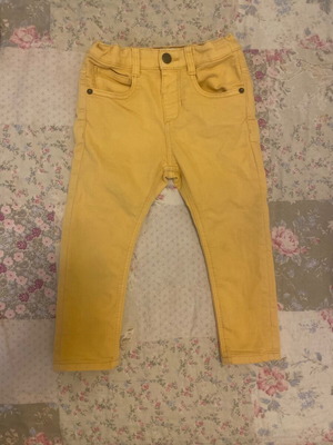 2 Zara jeans for boy 92, like new, black and yellow