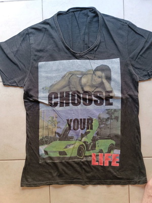 T-shirt large black used with print