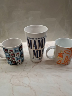 Mugs like new without tags