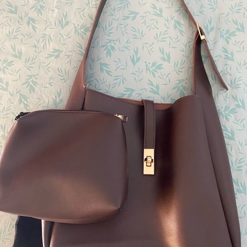 Shoulder bag like new brown-bordeaux with pouch