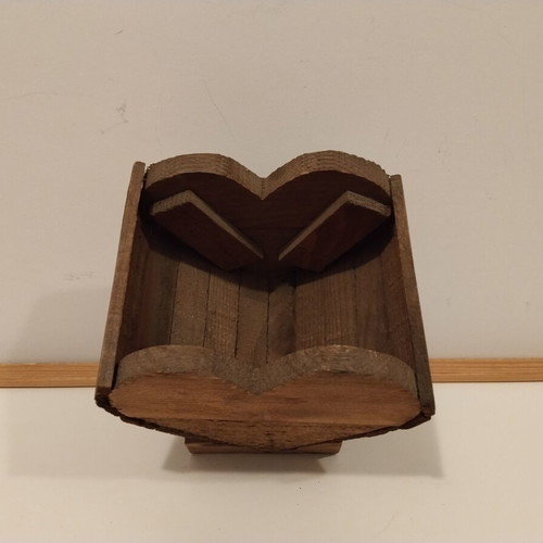 Heart-shaped wooden storage box like new, 18x15 cm