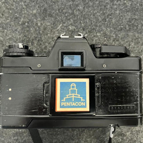 Praktica B200 analog camera used, with lens
