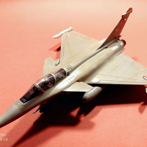 Πλαστικό μοντέλο Rafale 1/72 καινούργιο, βαμμένο αερογράφο