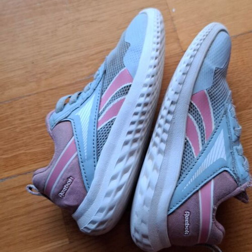 Reebok athletic shoes used size 26 blue and pink