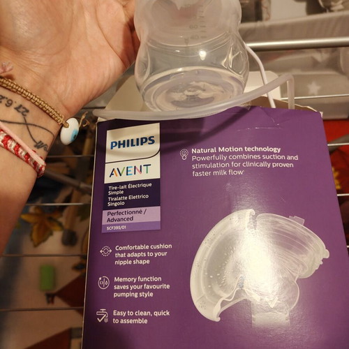 Βρεφικά είδη σαν καινούργια με θήλαστρο Philips Avent και πορτ μπεμπέ Kunert