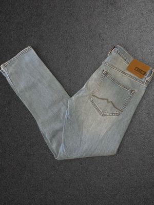 Mustang Oregon Tapered Jeans light wash size W32 L32 like new