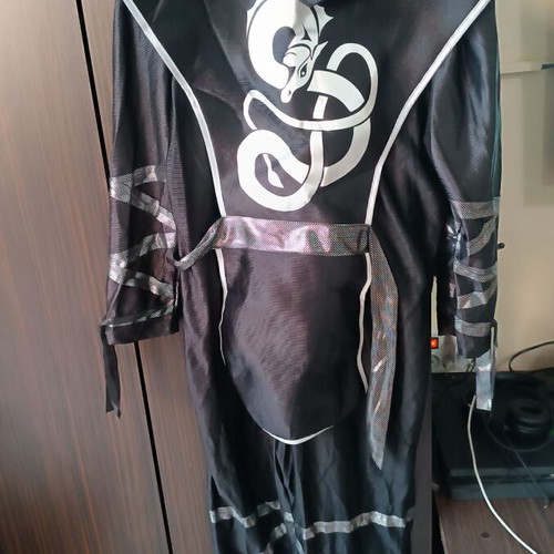 Ninja carnival costume like new, 2 pieces with hood
