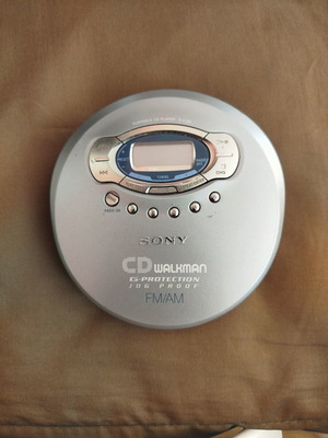 Sony FM/AM преносим CD Walkman плейър D-FJ61