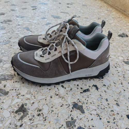 Clarks waterproof shoes like new, gray, size 42