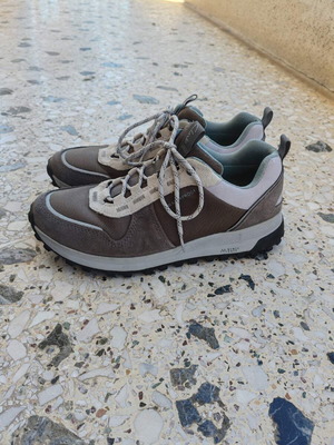 Clarks waterproof shoes like new, gray, size 42
