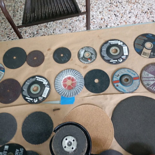 Tool set with wheel and discs new for any task