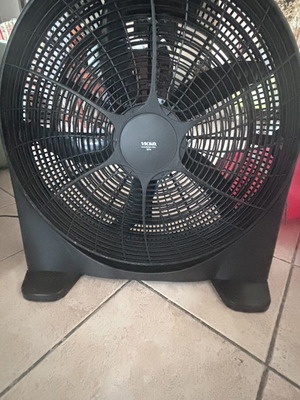 Vicko floor fan 100 W like new, black