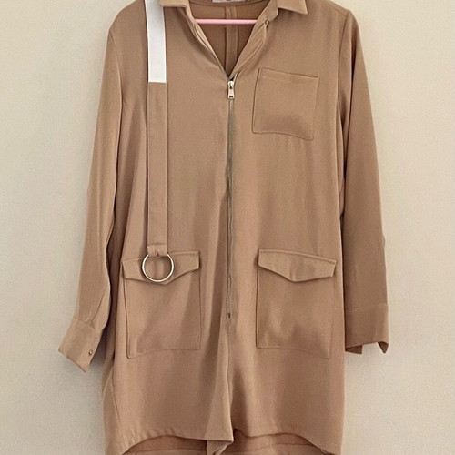 Daphnea Paris one-piece shorts new, size Medium beige