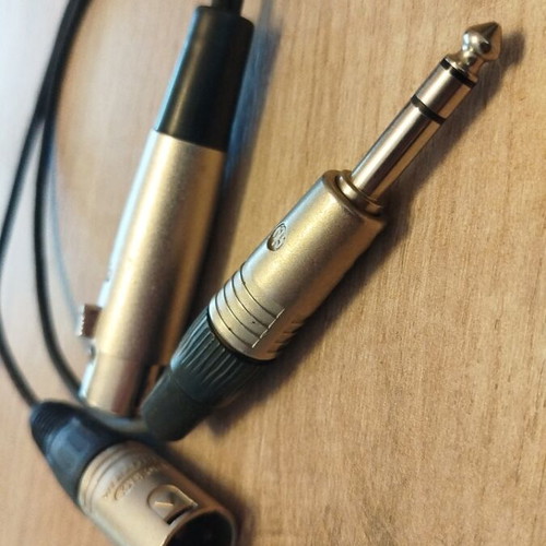 Special cable for headphones with microphone like new