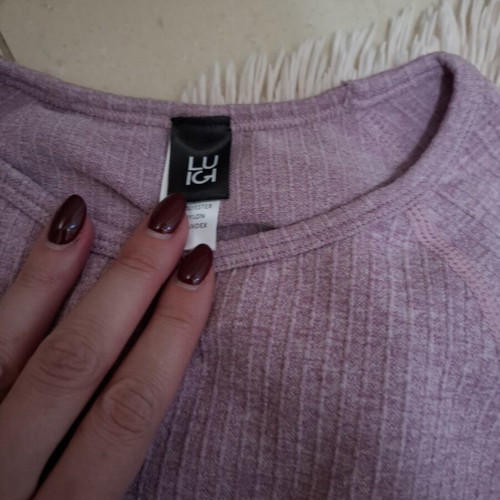 Gym top like new, fits sizes S M