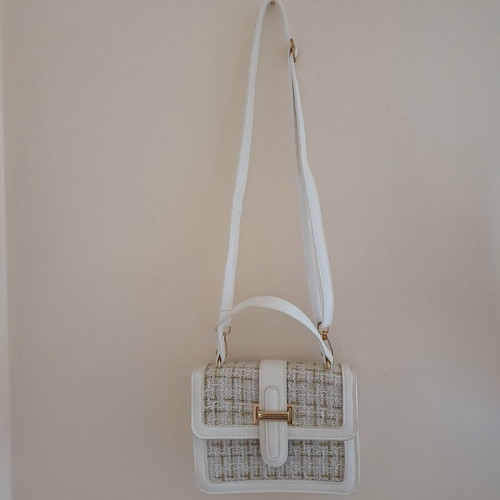 Crossbody bag like new with white tweed and gold accents