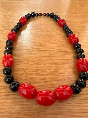 Beaded necklace like new, red and black beads