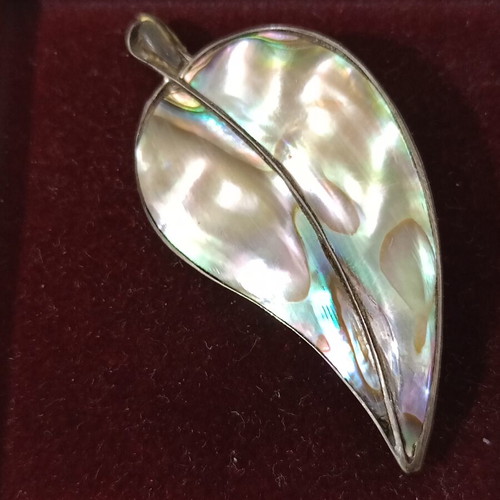 Silver Leaf Opal Brooch 925, like new, Mexican design
