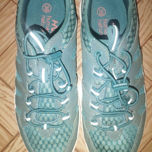 Turquoise athletic shoes size 39 like new