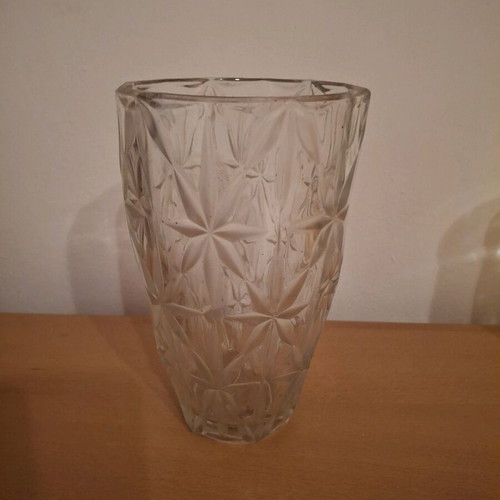 Crystal vase like new for flowers