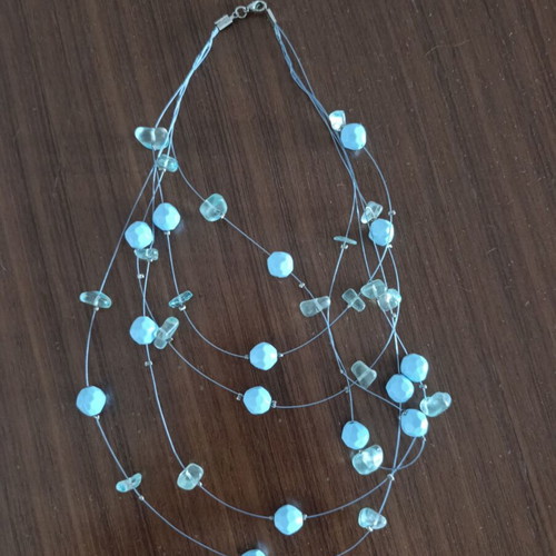 Necklace with turquoise and transparent beads new