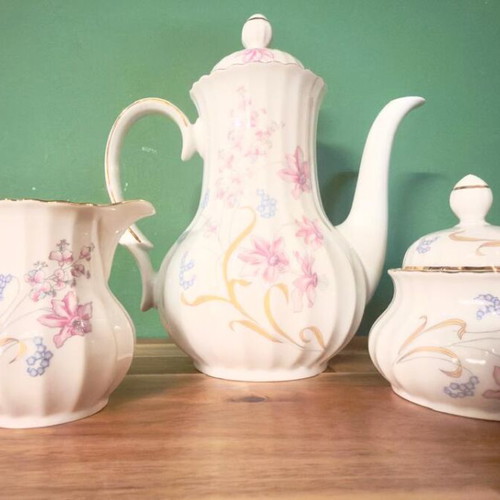 WUNSIEDEL BAVARIA porcelain tea set like new