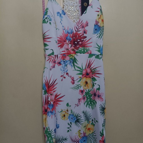 Floral dress new, one size, white multicolor