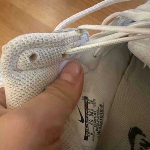 Nike athletic shoes used, size 40, white