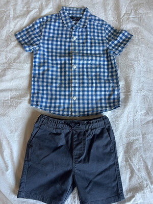 Boys' set with checked shirt and shorts like new, age 2-3