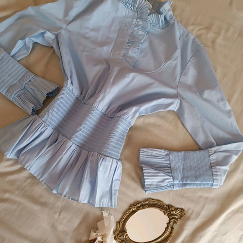 Blue shirt like new, size S with smocked waist and cuffs