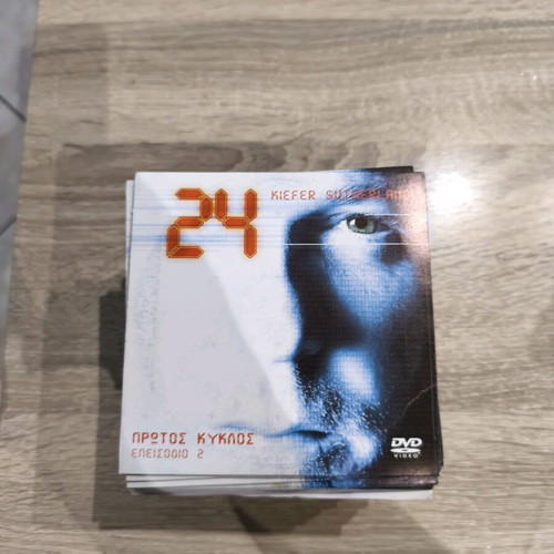 24 6 seasons DVD like new with subtitles