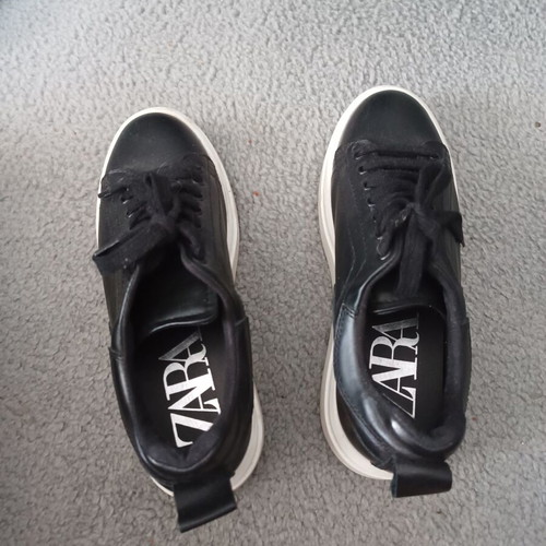 Zara sneakers size 38 black like new