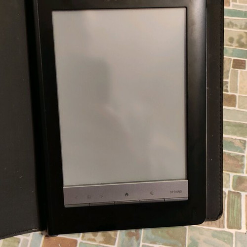 Digital Book Reader PRS 600 used with case and stylus